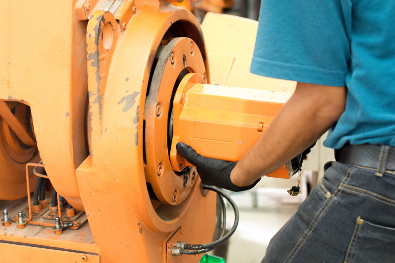 Assistência técnica e mecânica em robôs industriais Assistência técnica e mecânica em robôs industriais