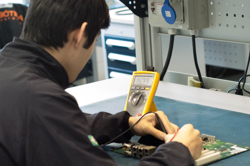 Servnews - Robótica e Automação - Assistência técnica em robôs industriais Servnews - Robótica e Automação - Assistência técnica em robôs industriais
