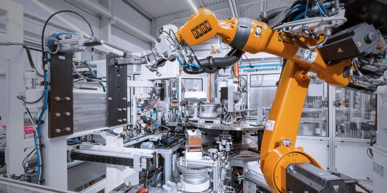 Atendemos as marcas ABB, KUKA, FANUC, KAWASAKI e MOTOMAN